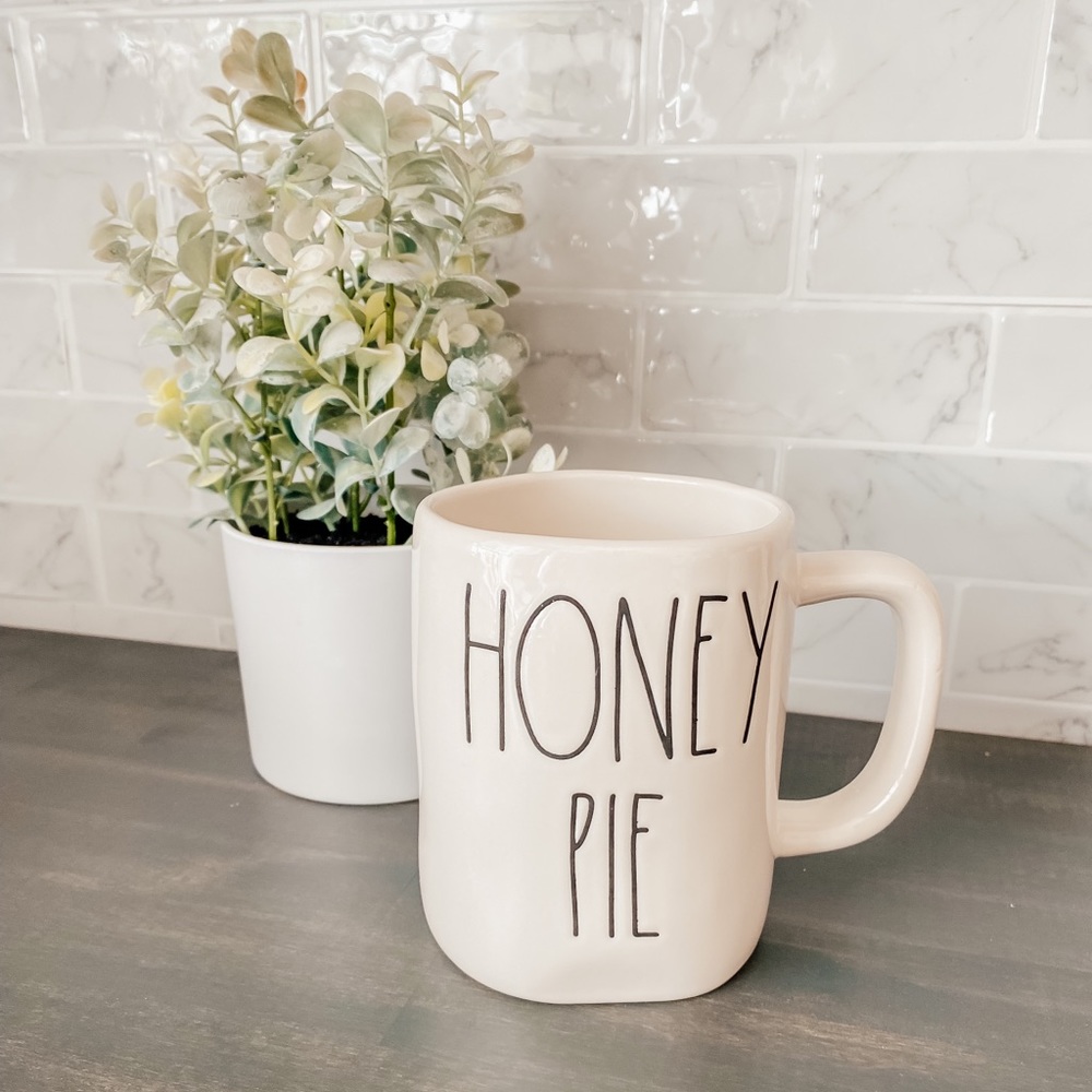 Rae Dunn “honey pie” mug